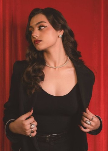 Полли, Г. Изобильный